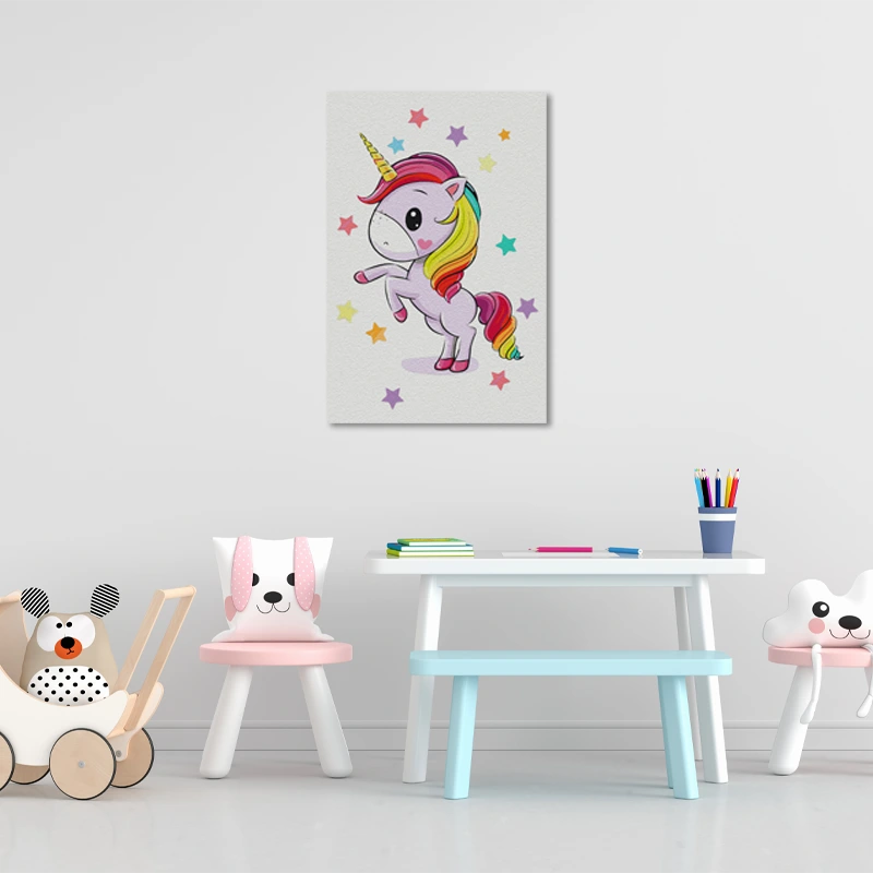 Peinture par numéro sur toile avec une licorne colorée dans une salle de jeux