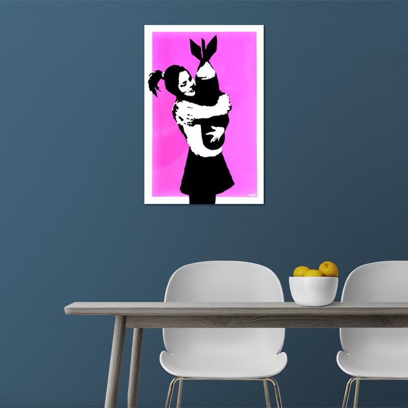 Tableau Banksy "Bomb Hugger" - TabloDéco.fr