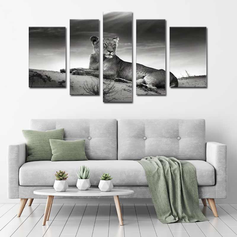 Tableau Noir et Blanc Lionne en 5 pièces