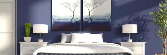 Quel tableau de décoration accrocher sur un mur de couleur bleu ?