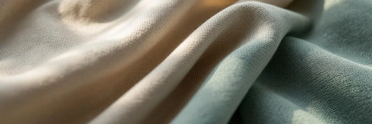 Tissu ameublement grande largeur pour canapé : lin ou velours, quelle matière privilégier ?