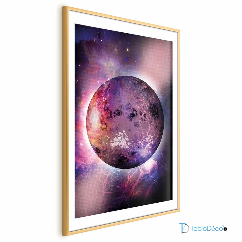Poster Mural Planète Violette cadre doré avec marge