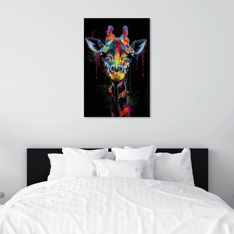 Tableau déco mural Girafe Multicolore Fond Noir ans une chambre