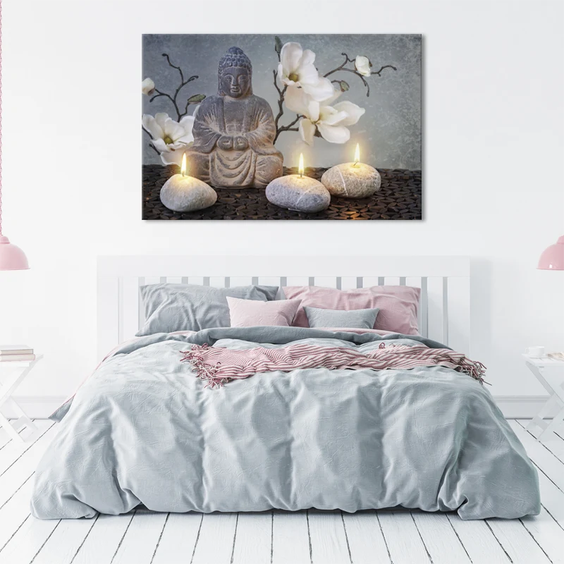 Tableau Décoratif d'un Bouddha Zen dans une Chambre au-dessus du lit
