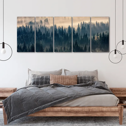 Toile murale d'une Forêt dans la Brume accrochée dans une chambre - TabloDéco.fr