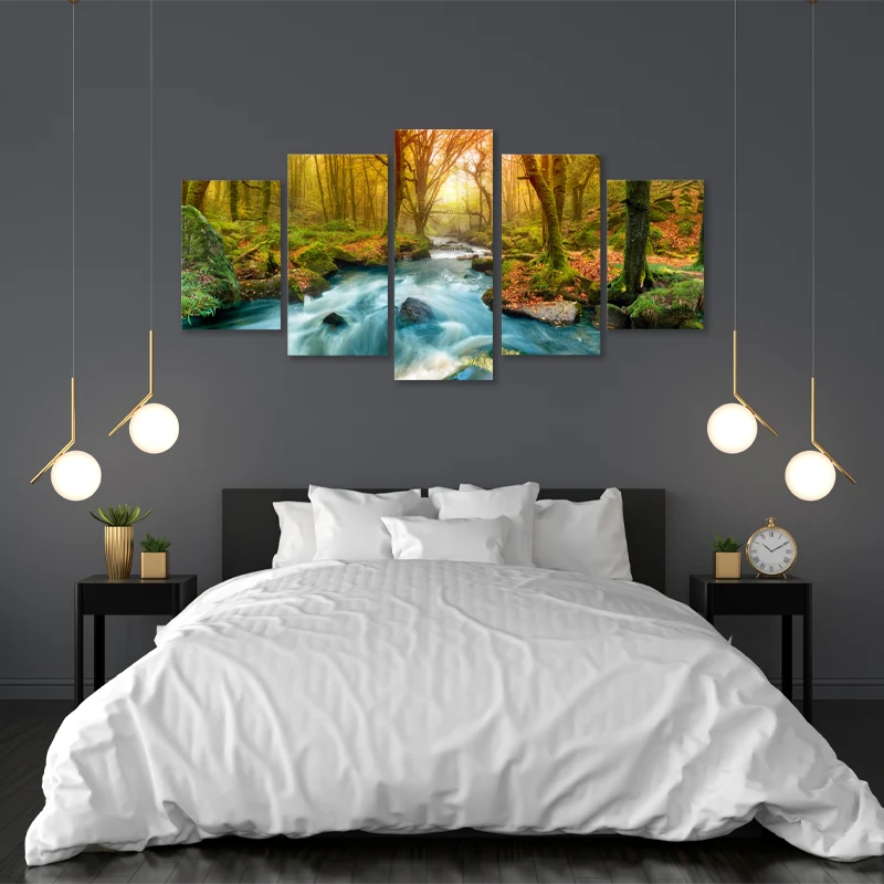 Tableau décoratif d'une Forêt avec une Rivière dans une chambre - TabloDéco.fr