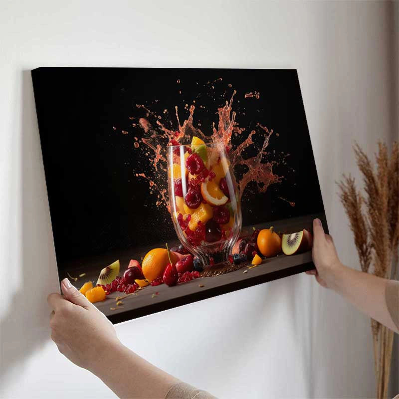 Tableau sur toile Coupe de Fruits Délicieux accroché dans une cuisine