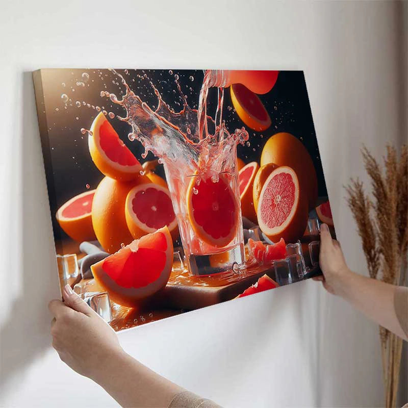 Tableau sur toile avec Pamplemousse Vitaminé accroché dans une cuisine