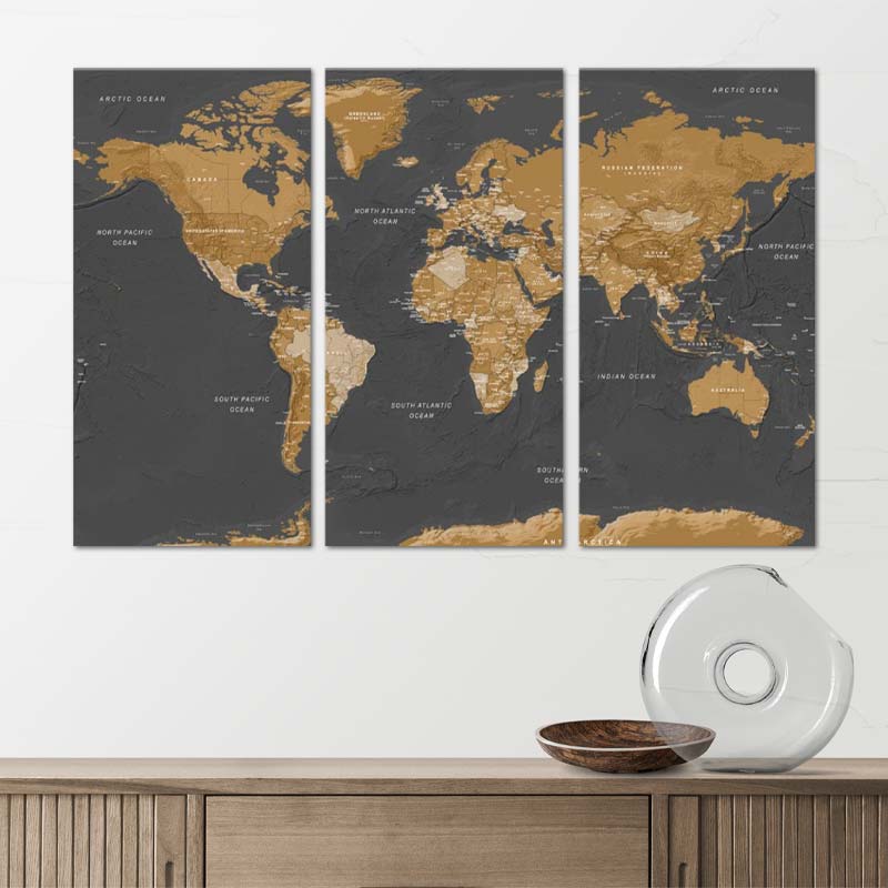 Tableau d'une Carte du Monde gris anthracite en 3 panneaux - TabloDéco.fr